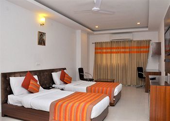 Dwarka Palace Samalkha Esterno foto