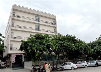 Dwarka Palace Samalkha Esterno foto